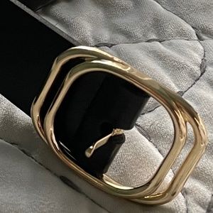 NWOT Banana Republic VEGAN Leather Woman's Belt with beautiful BUCKLE, sz M